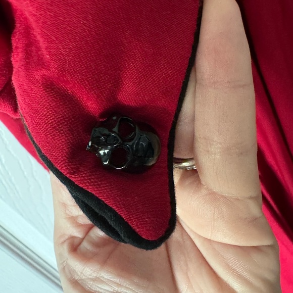 L Red Deadly Dames Haunted Housewives Dress- no belt NWT - Picture 4 of 6